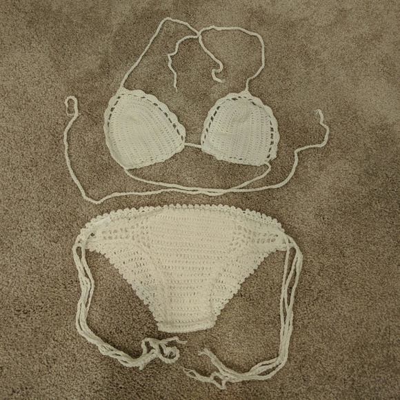 Hand knit triangle top side tie crochet bikini set - Picture 4 of 4